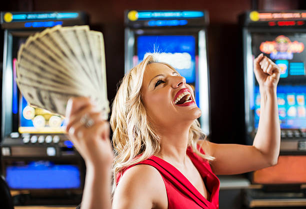 Live baccarat dealer at unogoal studio dealing cards in real time